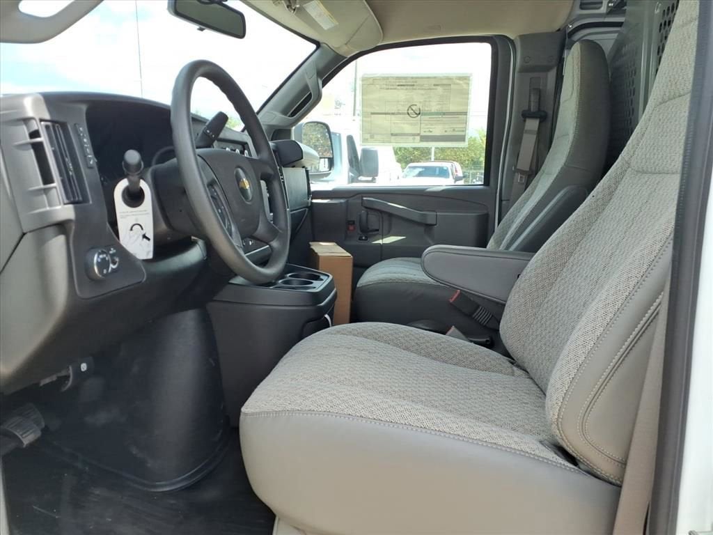 2024 Chevrolet Express Cargo 2500 WT