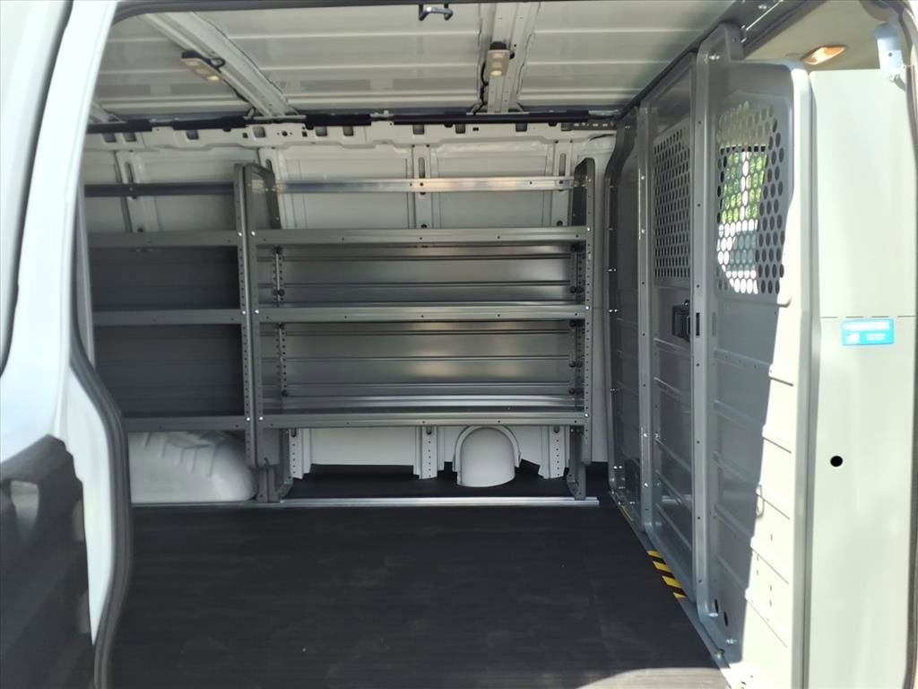 2024 Chevrolet Express Cargo 2500 WT