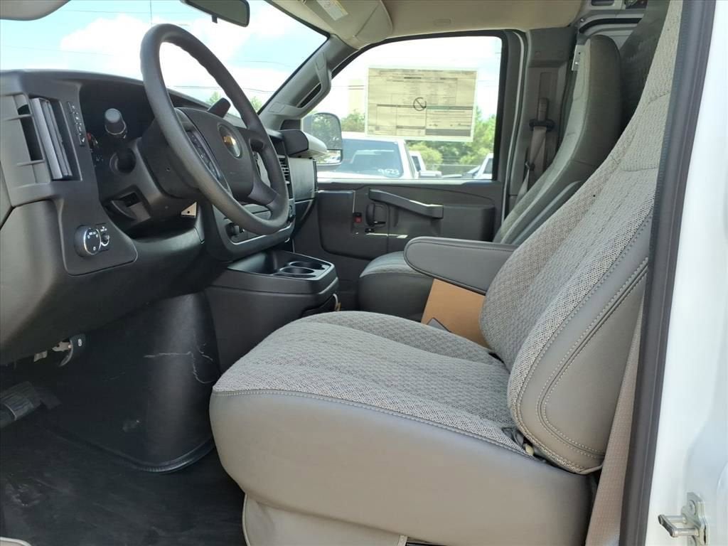 2024 Chevrolet Express Cargo 2500 WT