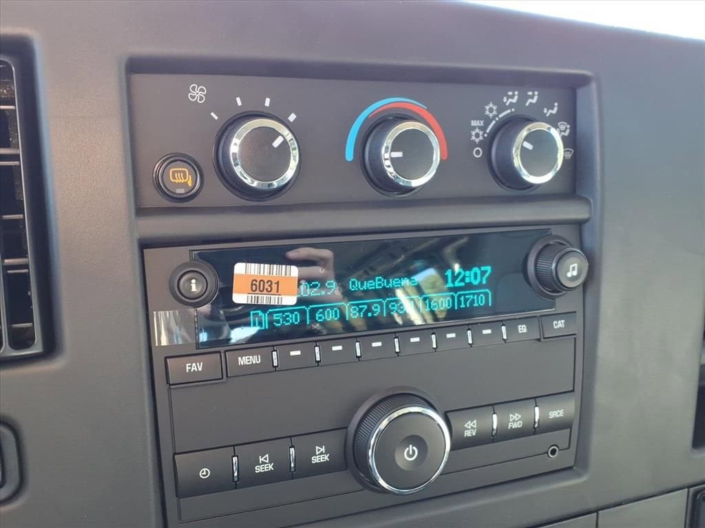 2024 Chevrolet Express Cargo 2500 WT