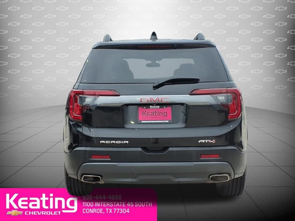 2023 GMC Acadia AT4