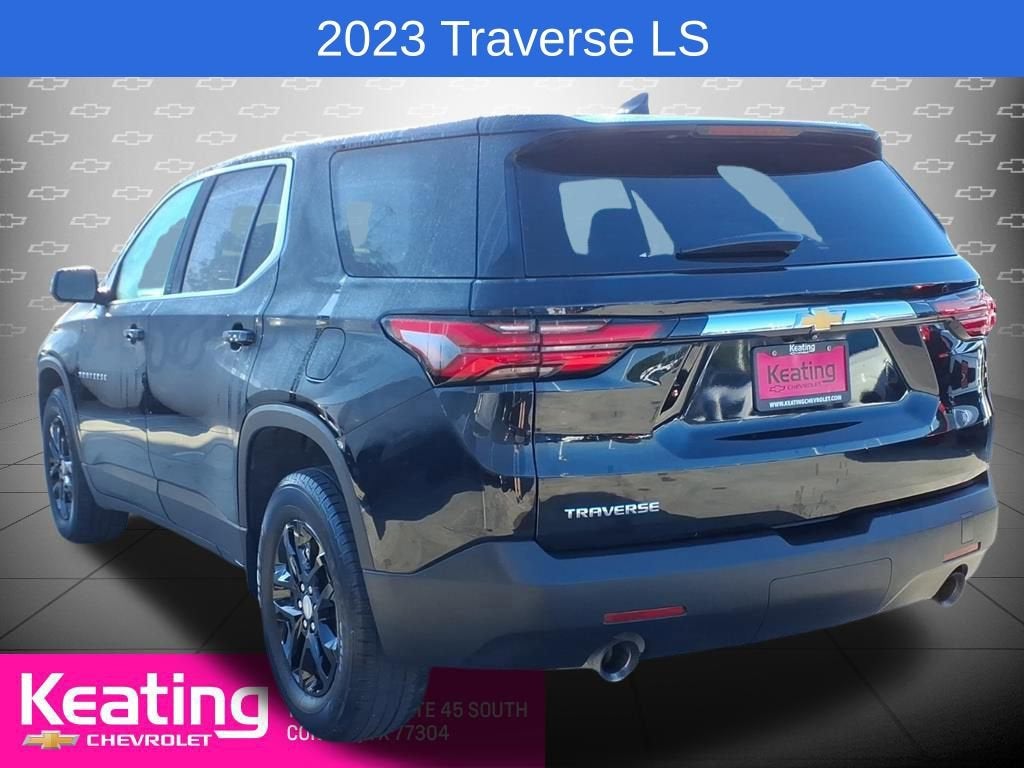 2023 Chevrolet Traverse LS
