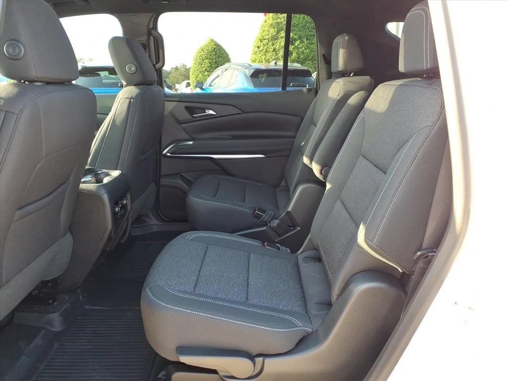 2027 Chevrolet Traverse LT - Photo 13