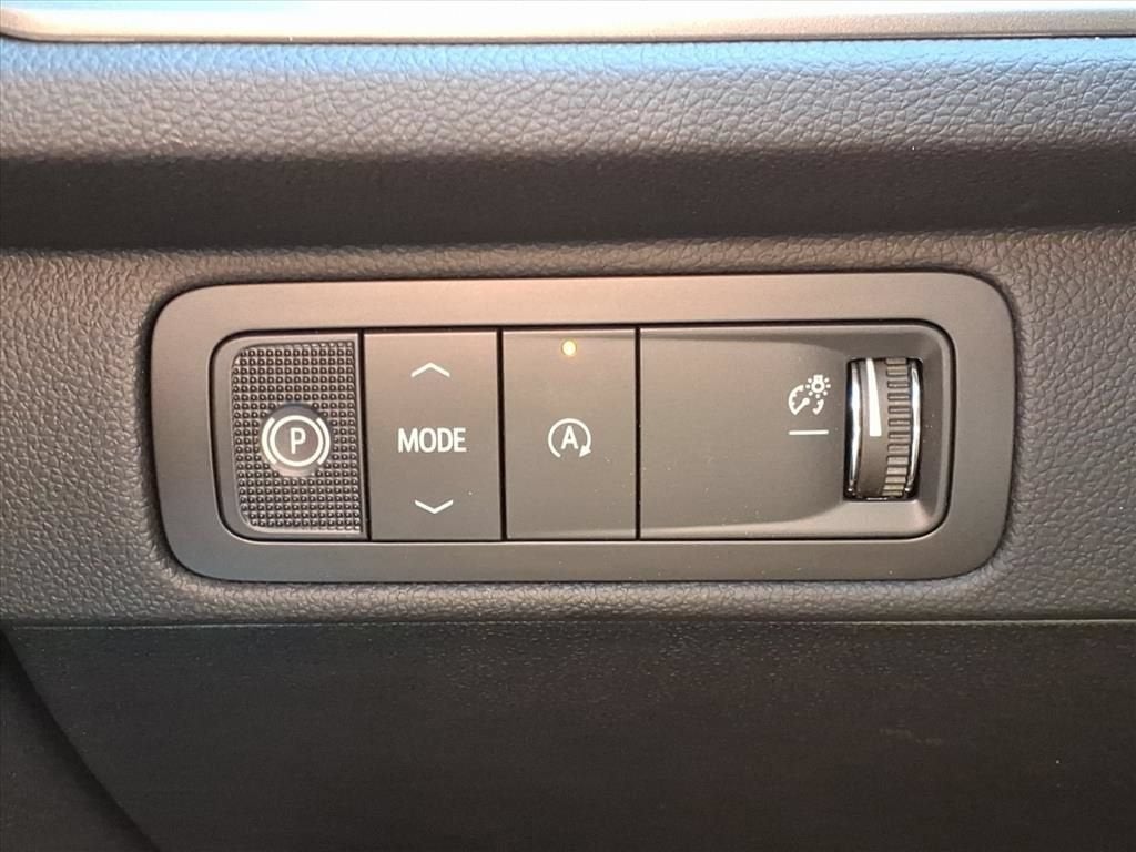 2027 Chevrolet Traverse LT - Photo 17
