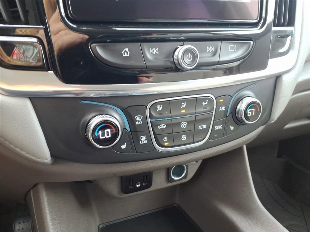 2020 Chevrolet Traverse LT Cloth