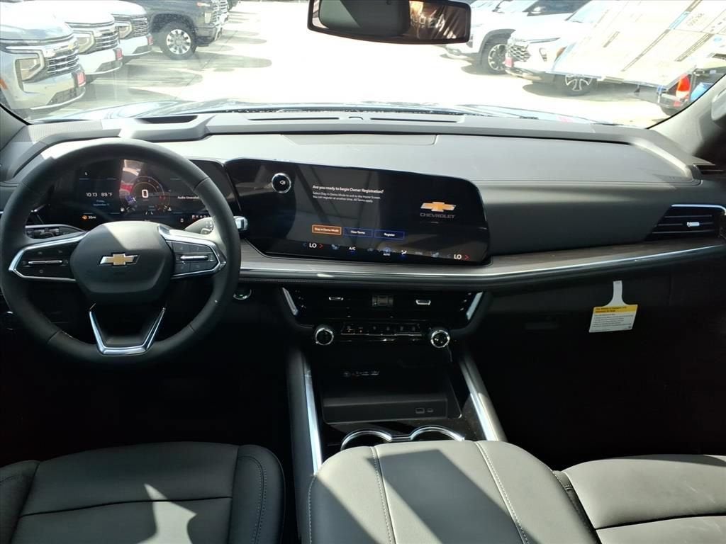 2026 Chevrolet Suburban LT - Photo 11