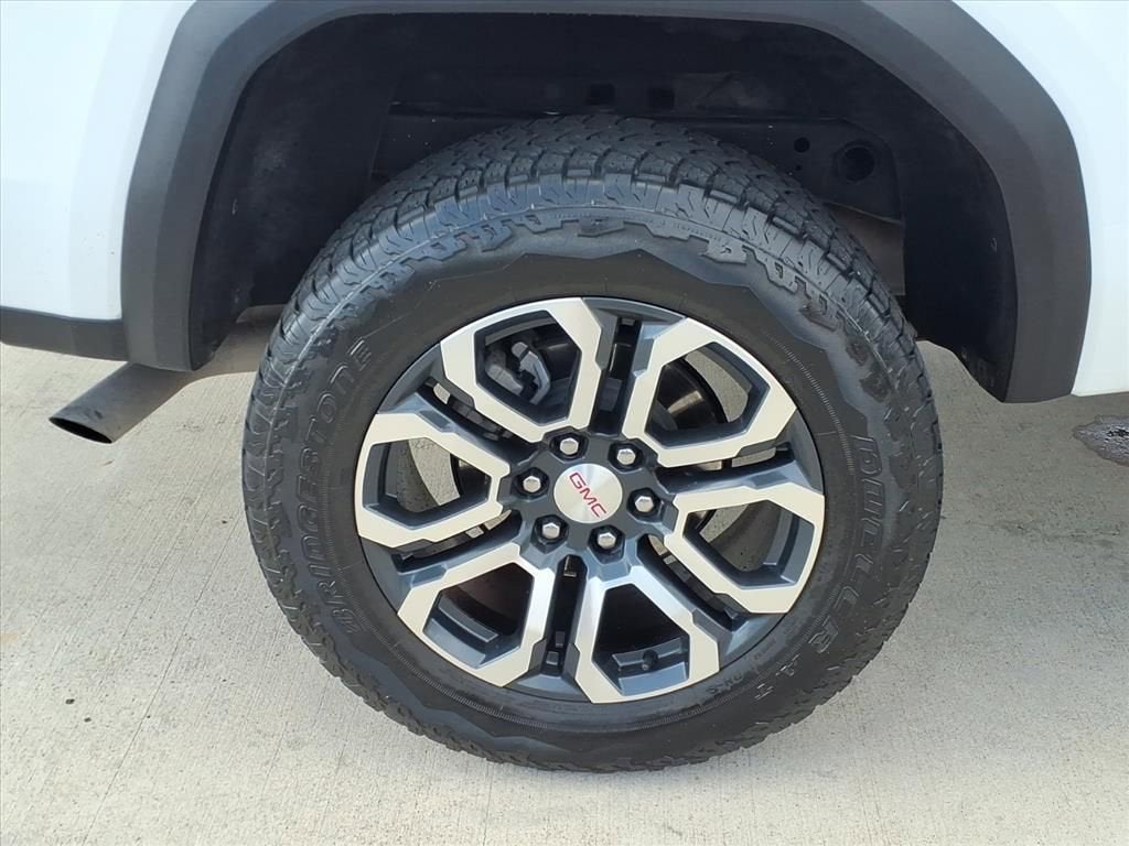 2024 GMC Canyon AT4
