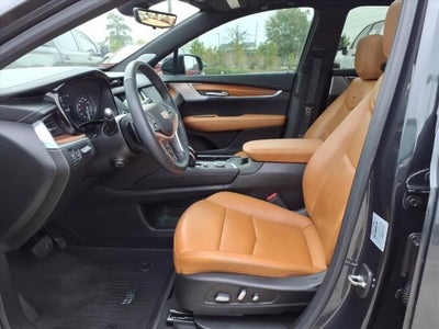 2022 Cadillac XT5 Premium Luxury