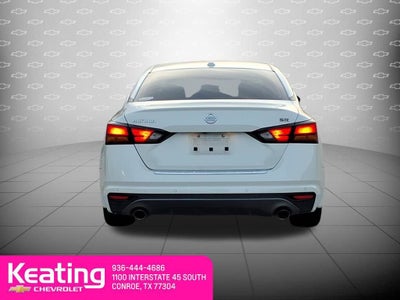 2022 Nissan Altima 2.5 SR