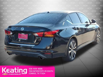 2022 Nissan Altima SR FWD