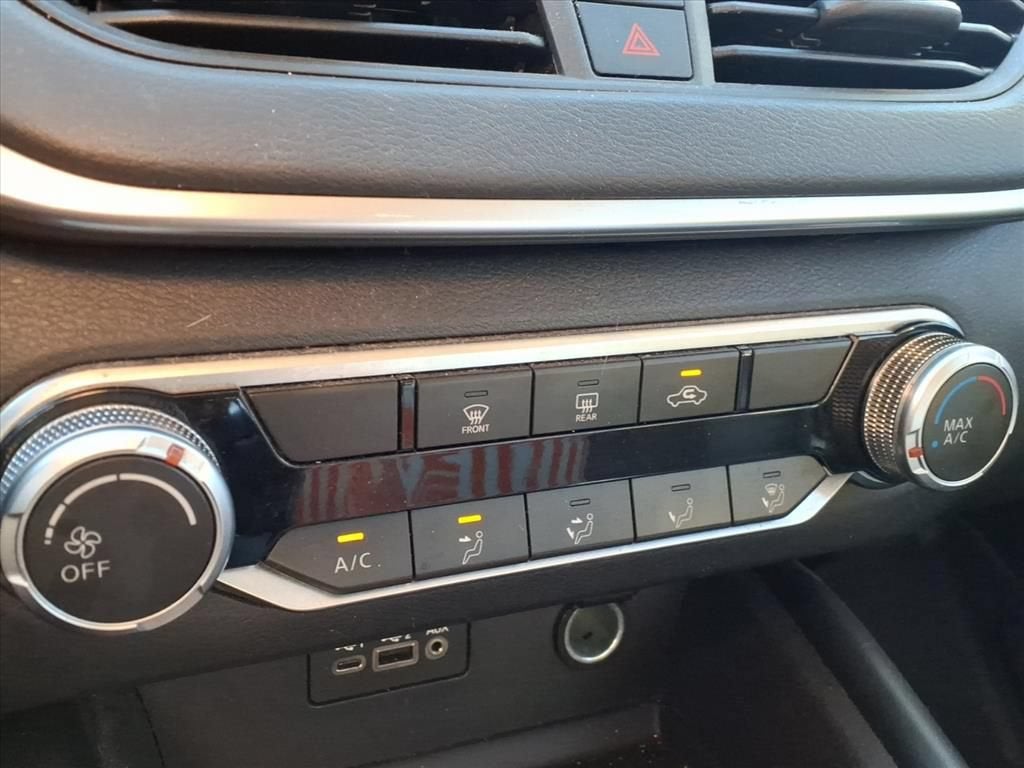 2022 Nissan Altima SR FWD