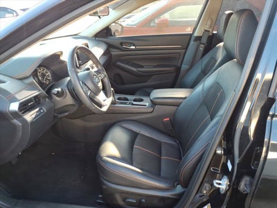 2022 Nissan Altima SR FWD