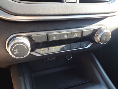 2022 Nissan Altima SR FWD