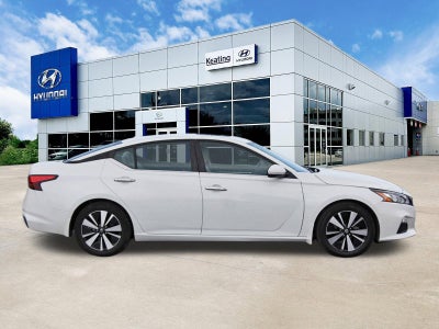 2022 Nissan Altima SV FWD