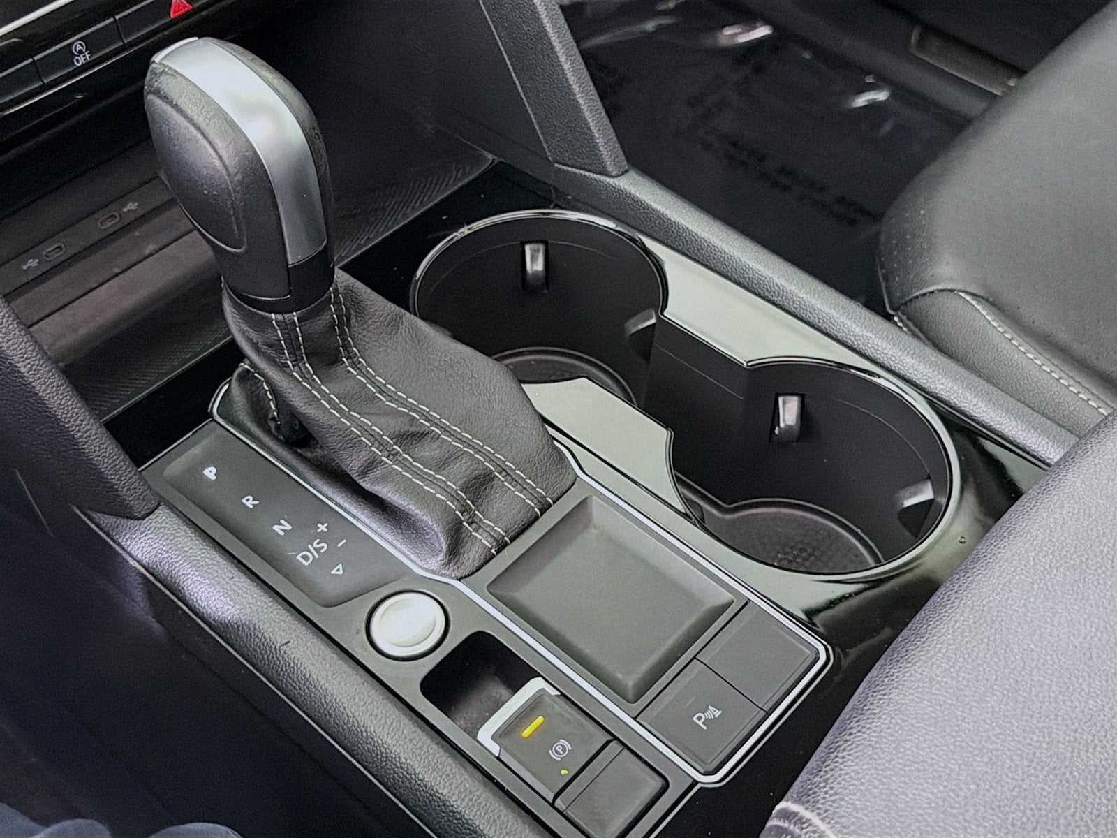 2023 Volkswagen Atlas 2.0T SE w/Technology