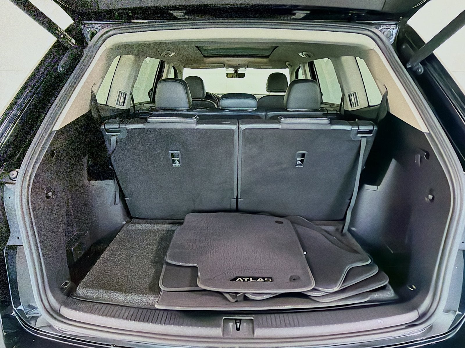 2023 Volkswagen Atlas 2.0T SE w/Technology