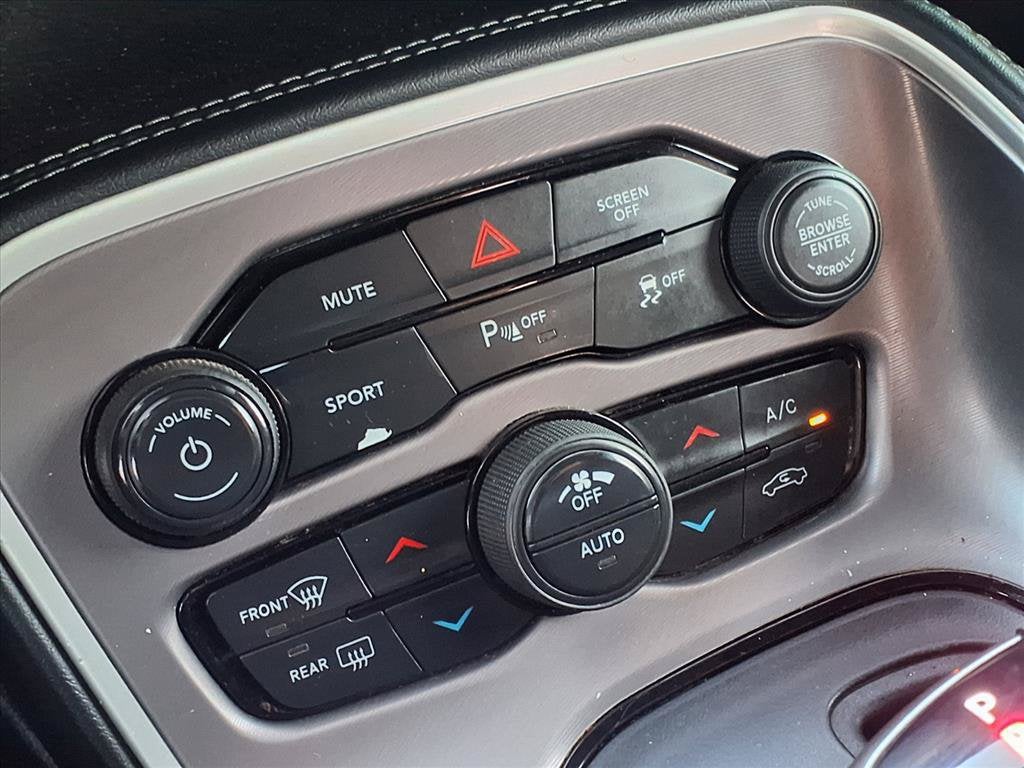2022 Dodge Challenger SXT