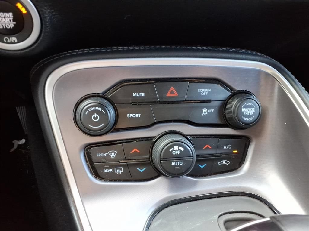 2019 Dodge Challenger SXT