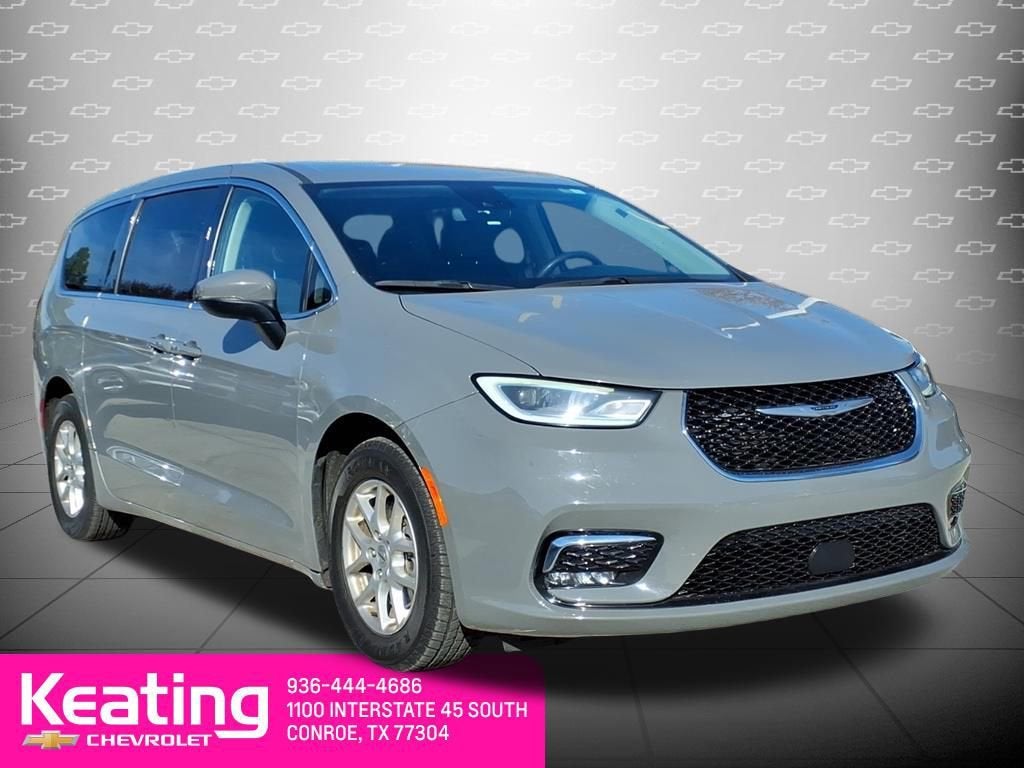 2023 Chrysler Pacifica Touring L
