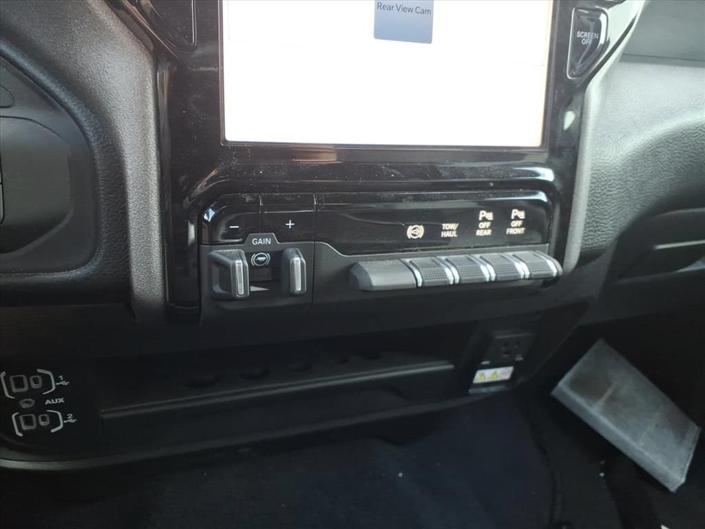 2026 RAM 3500 Tradesman Crew Cab 4x4 8' Box
