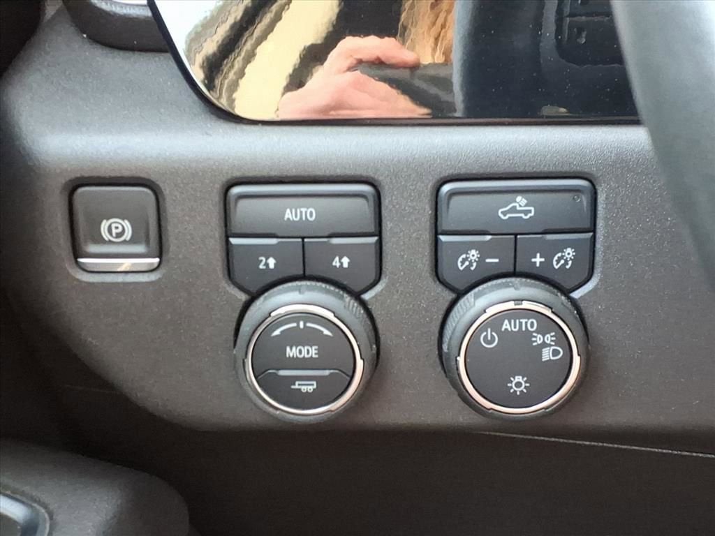 2025 Chevrolet Silverado 1500 LT (2FL)