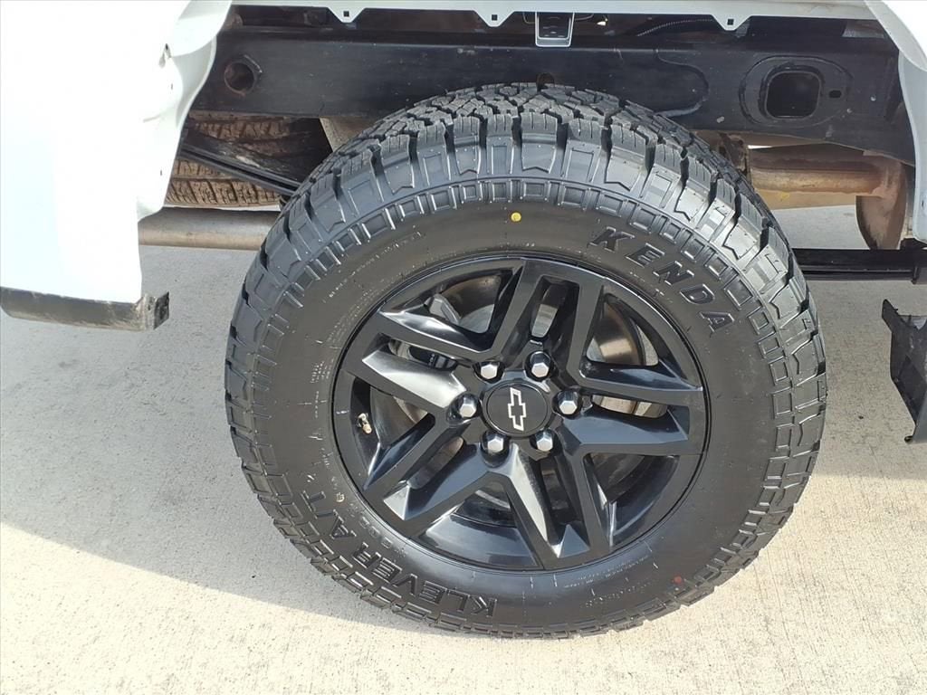 2023 Chevrolet Silverado 1500 Custom Trail Boss