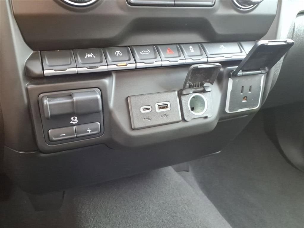 2023 Chevrolet Silverado 1500 Custom Trail Boss