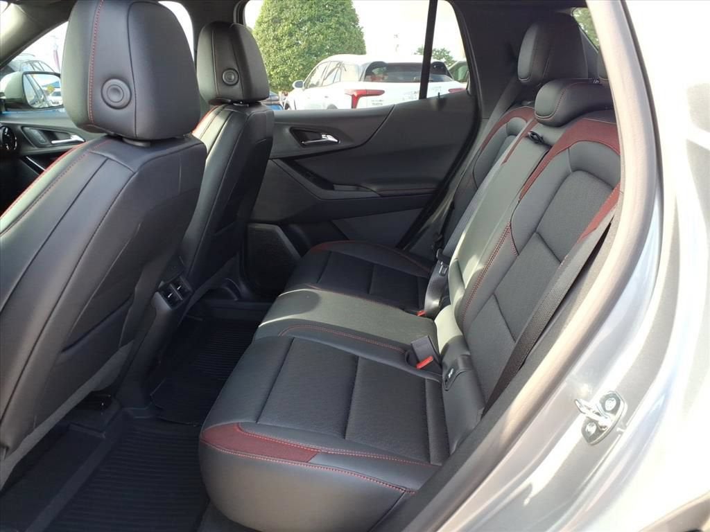 2027 Chevrolet Equinox RS - Photo 13