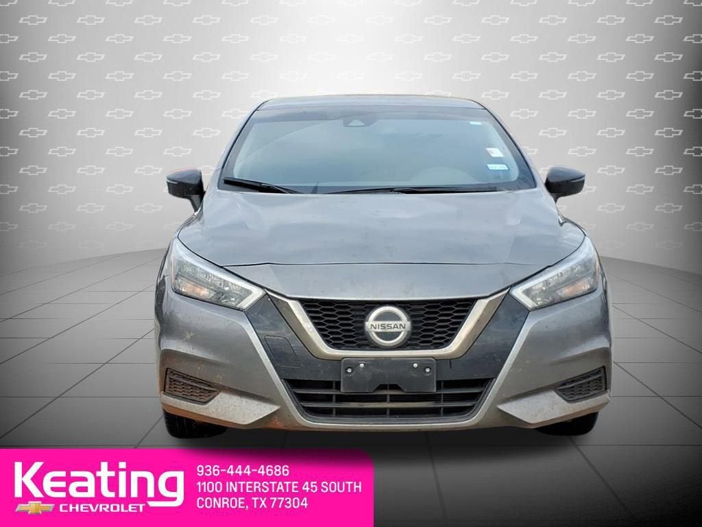 2022 Nissan Versa SR