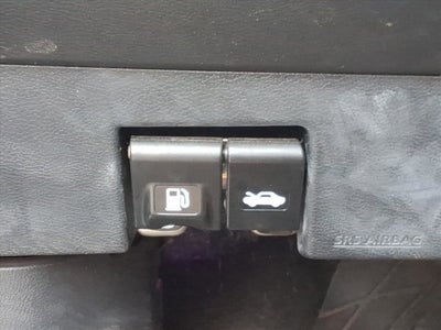 2022 Nissan Versa SR