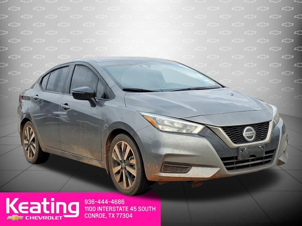 2022 Nissan Versa SR