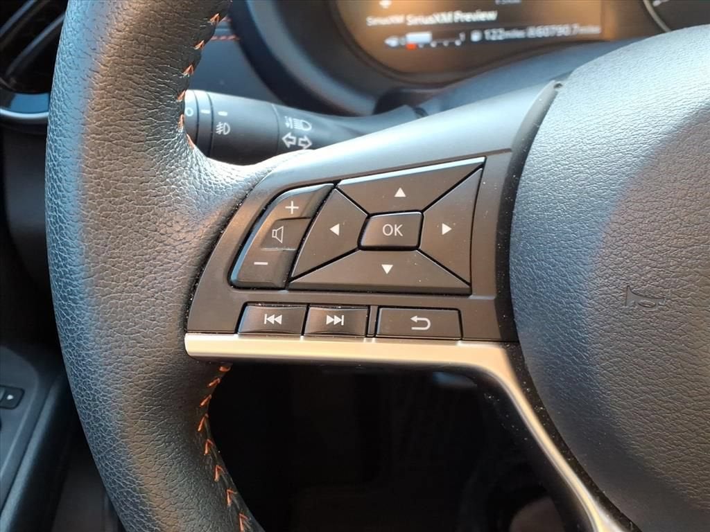 2023 Nissan Kicks SR