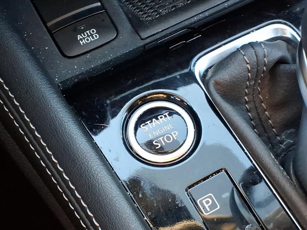 2024 Nissan Kicks SR Xtronic CVT