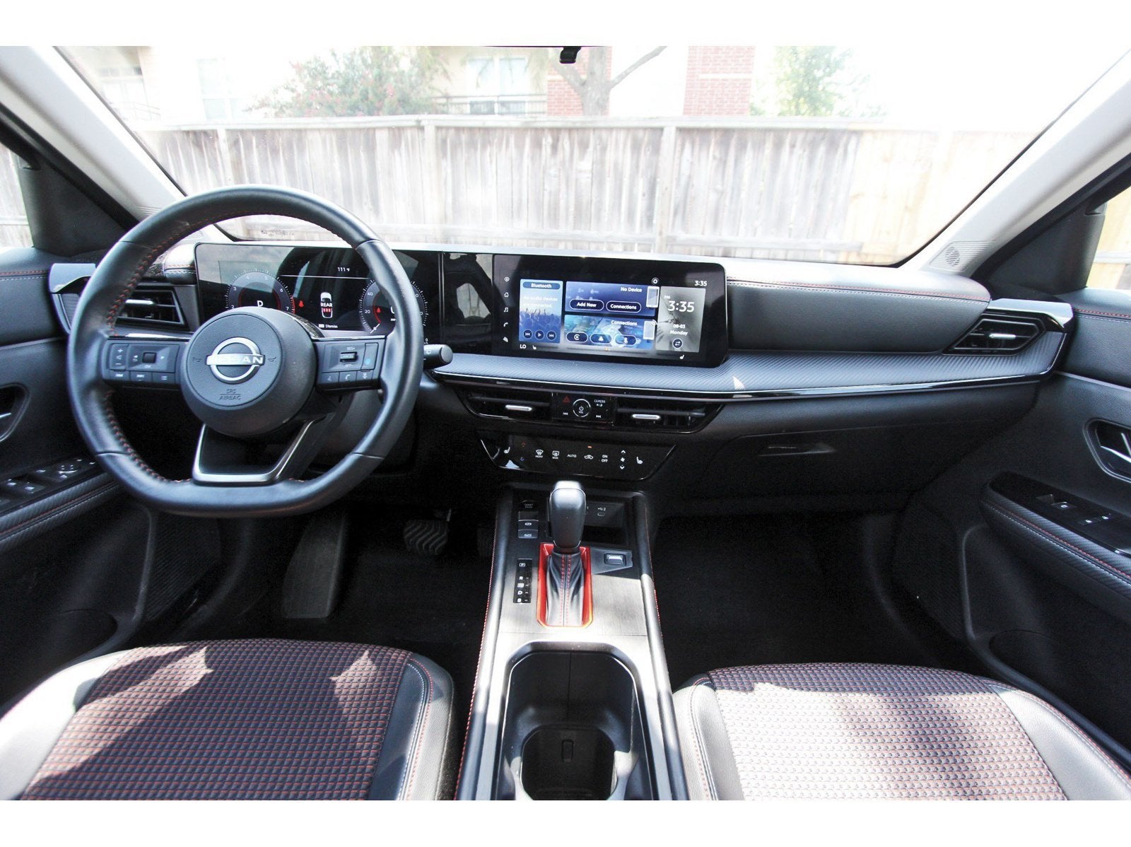 2025 Nissan Kicks SR Intelligent AWD