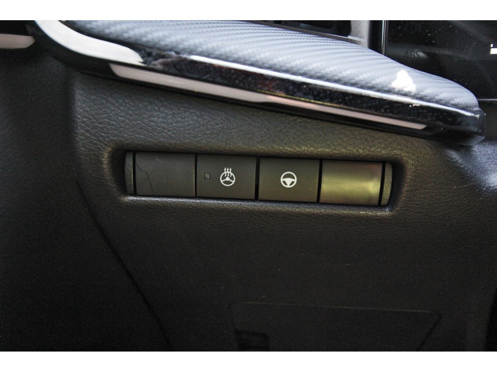 2025 Nissan Kicks SR Intelligent AWD