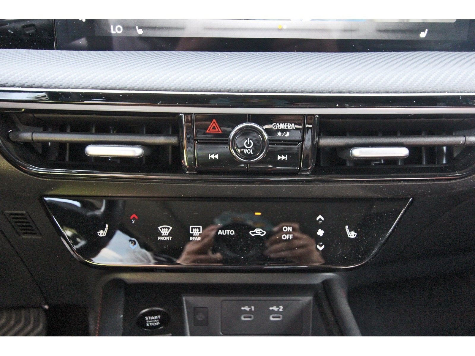 2025 Nissan Kicks SR Intelligent AWD