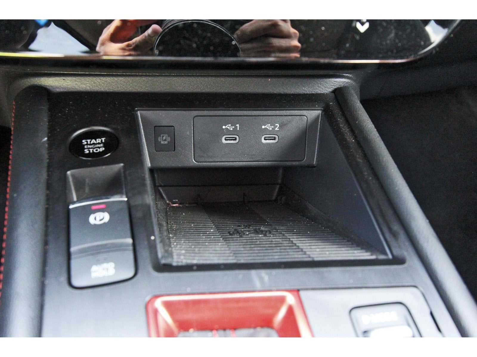 2025 Nissan Kicks SR Intelligent AWD