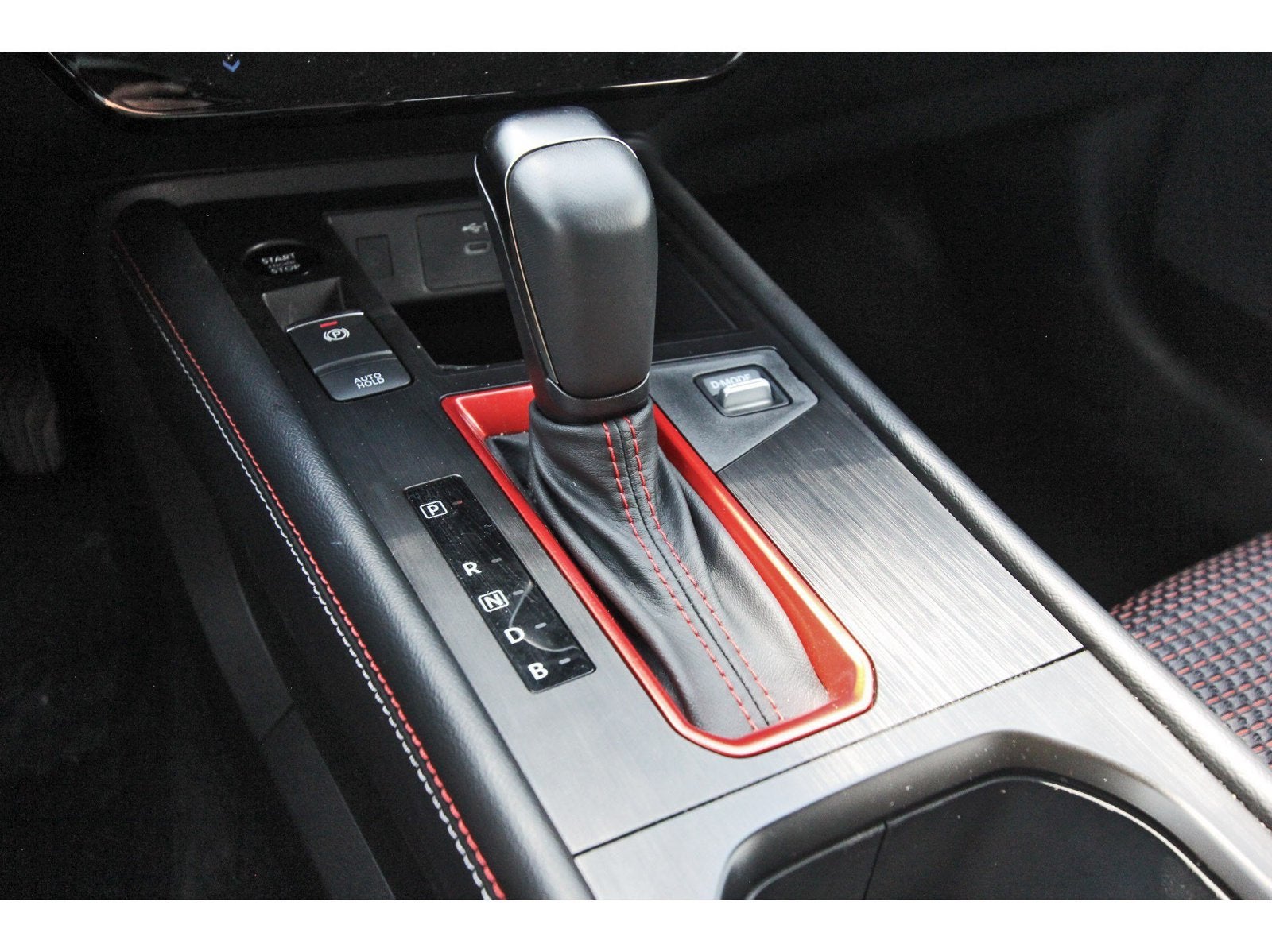 2025 Nissan Kicks SR Intelligent AWD