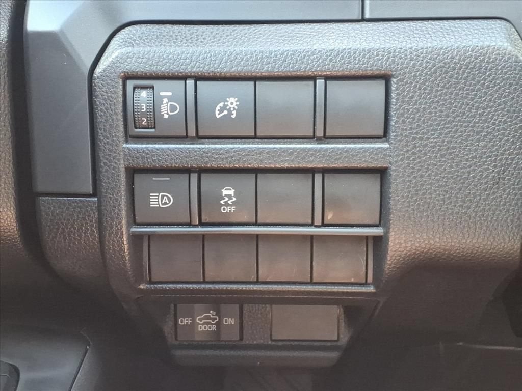 2025 Toyota Tacoma SR