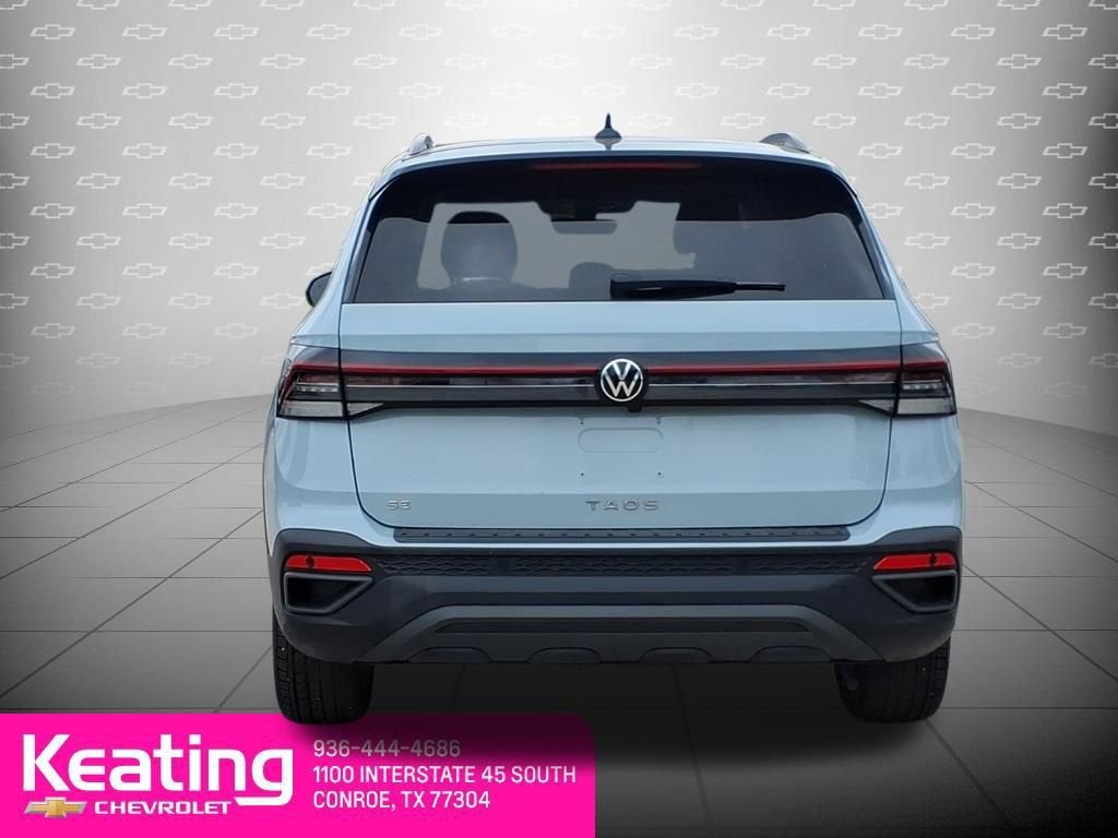 2025 Volkswagen Taos SE Black