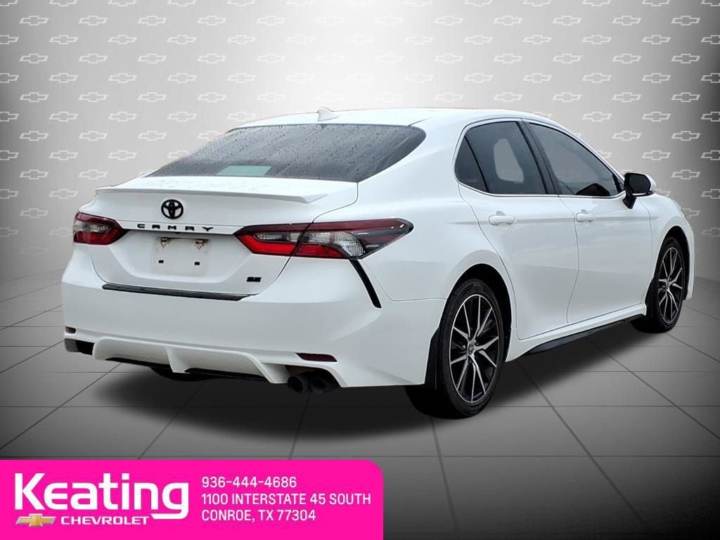 2022 Toyota Camry SE