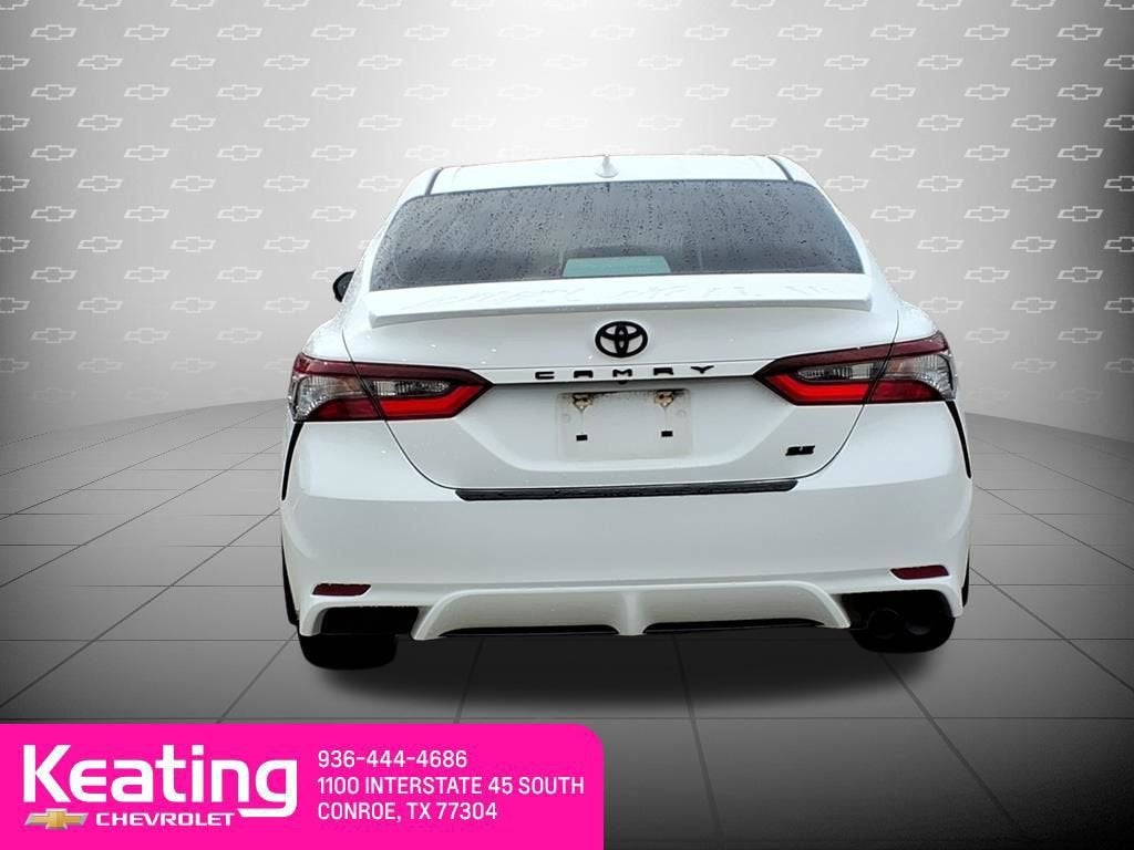 2022 Toyota Camry SE