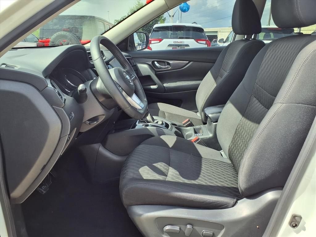 2020 Nissan Rogue SV FWD