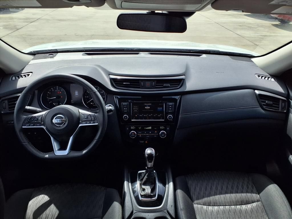 2020 Nissan Rogue SV FWD