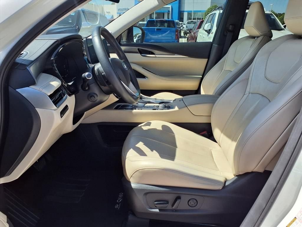 2023 INFINITI QX60 LUXE