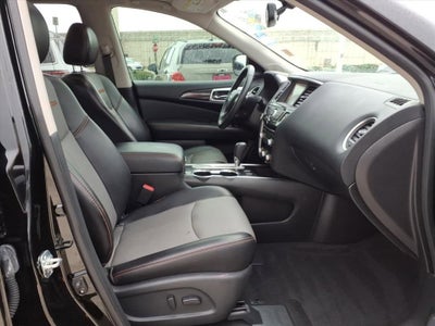 2020 Nissan Pathfinder SL