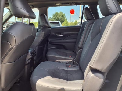2026 Toyota Grand Highlander Hybrid MAX Platinum