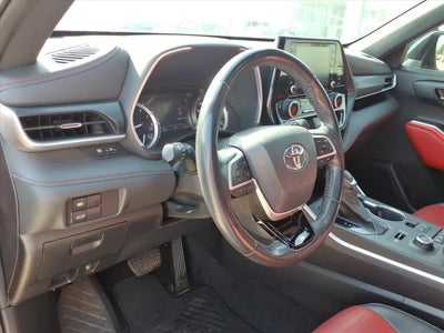 2022 Toyota Highlander XSE