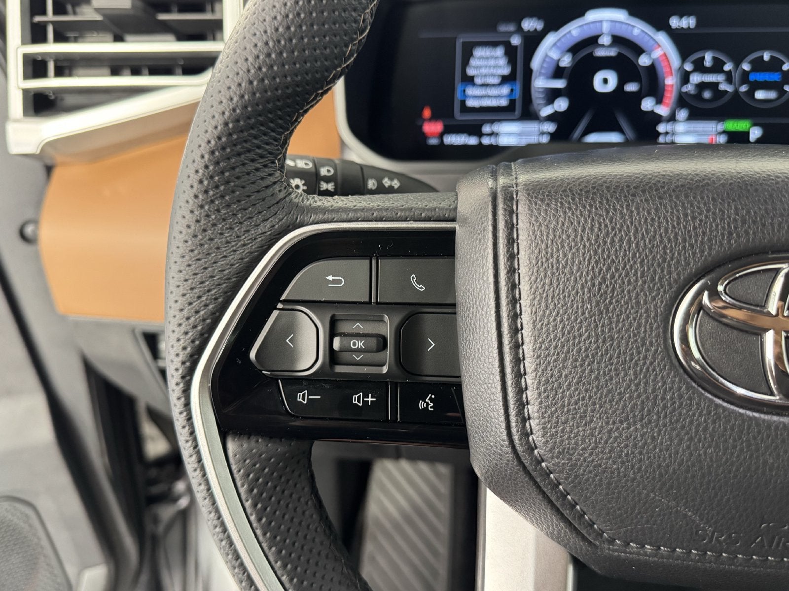 2025 Toyota Tundra Hybrid 1794 Edition CrewMax 5.5' Bed
