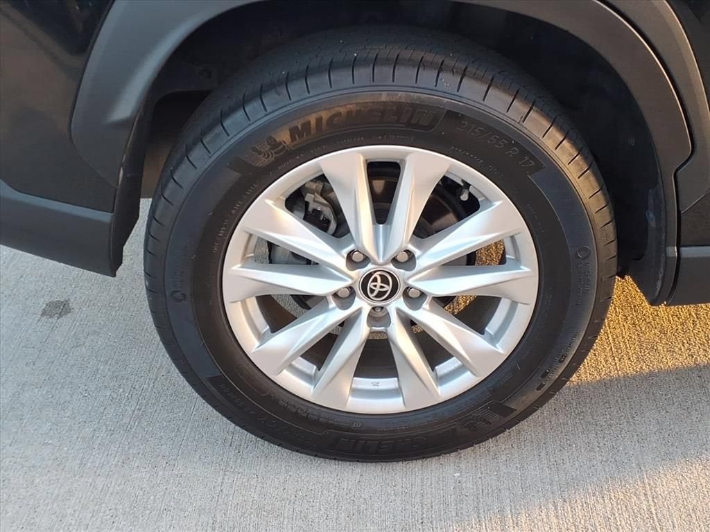 2025 Toyota Corolla Cross LE
